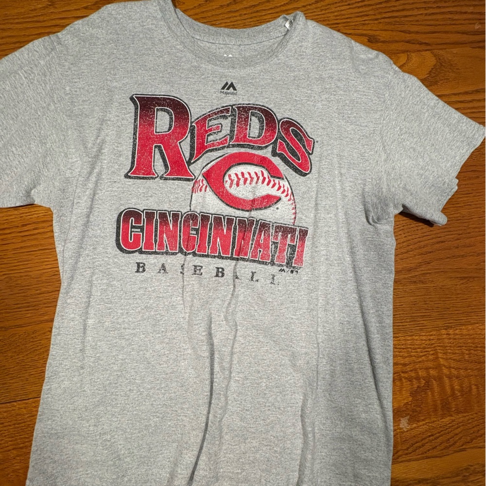Majestic Gray Cincinnati Reds Short Sleeve Tee